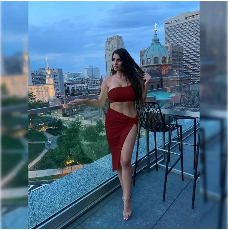 BEAGIMEG Women's Sexy One Shoulder Long Bodycon Slit Skirt 2 Pieces Dress