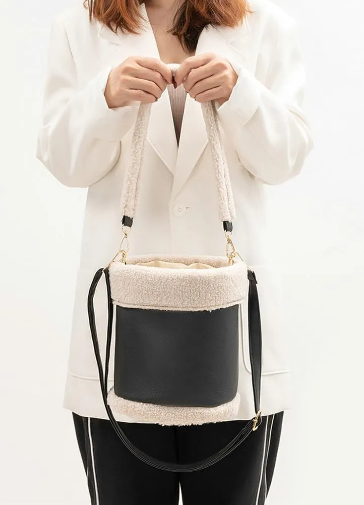 Fashion Bucket Tote Bag for Women PU Leather Shoulder Crossbody Bag Purse Large Handbags Winter Plush Satchel