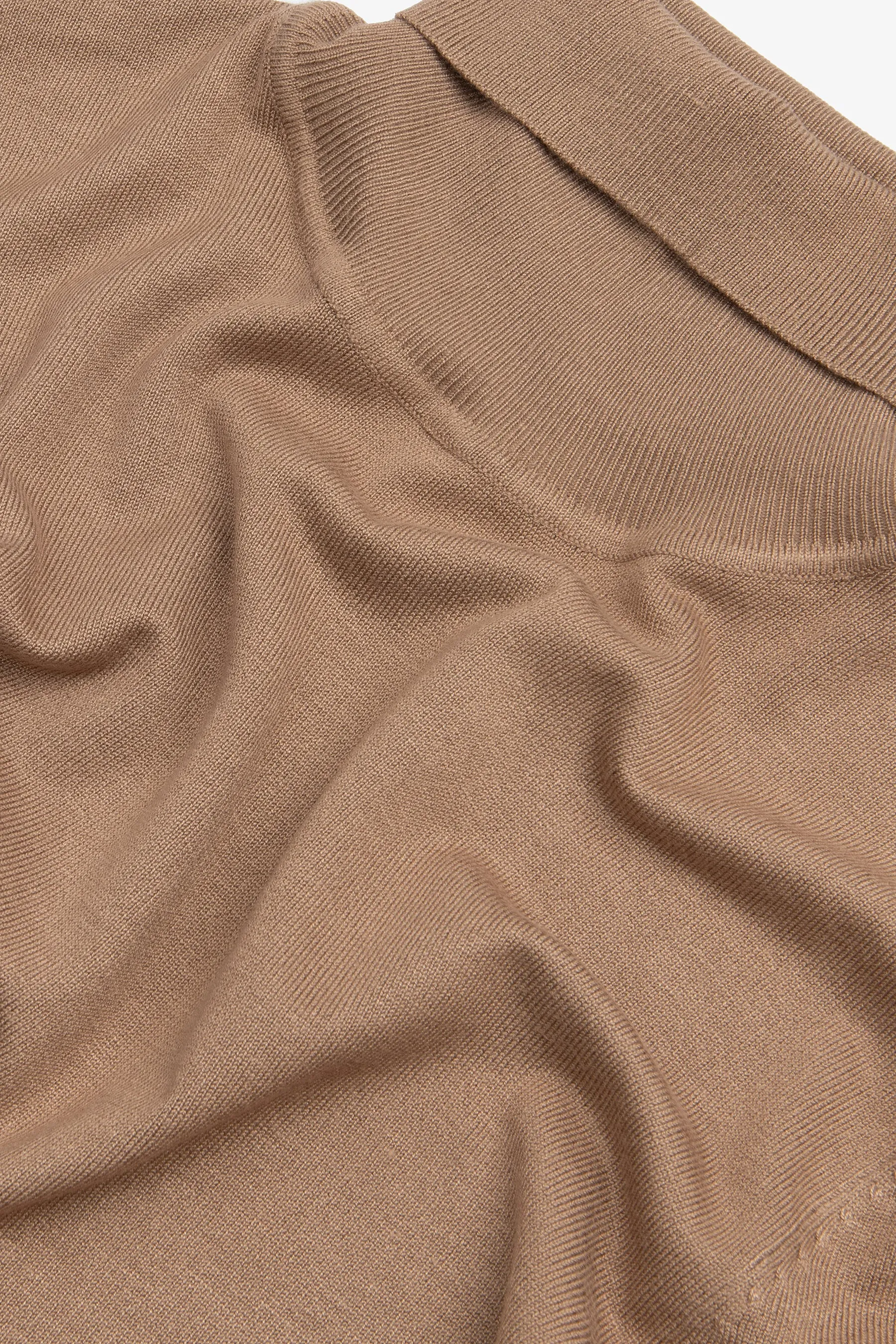 Maglia dolcevita basic cammello