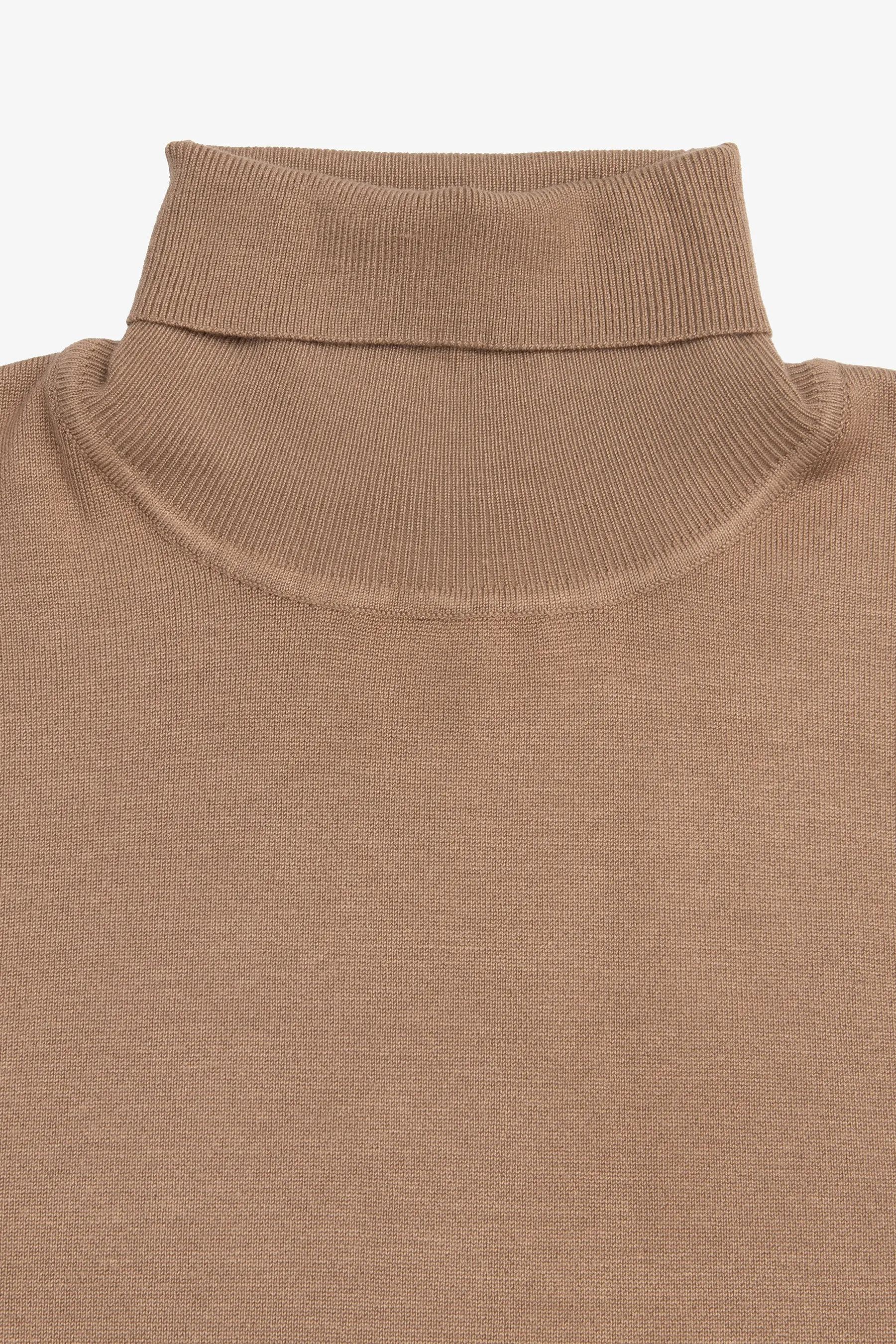 Maglia dolcevita basic cammello