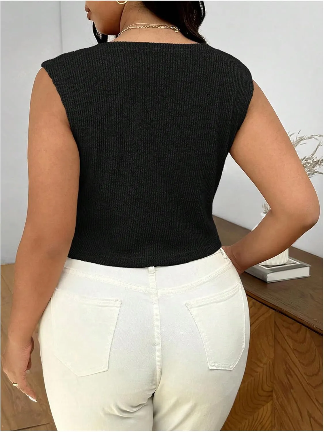 OYOANGLE Women's Plus Size Button Front Rib Knit Vest Tank Top Slit Hem Sleeveless Dressy Tops
