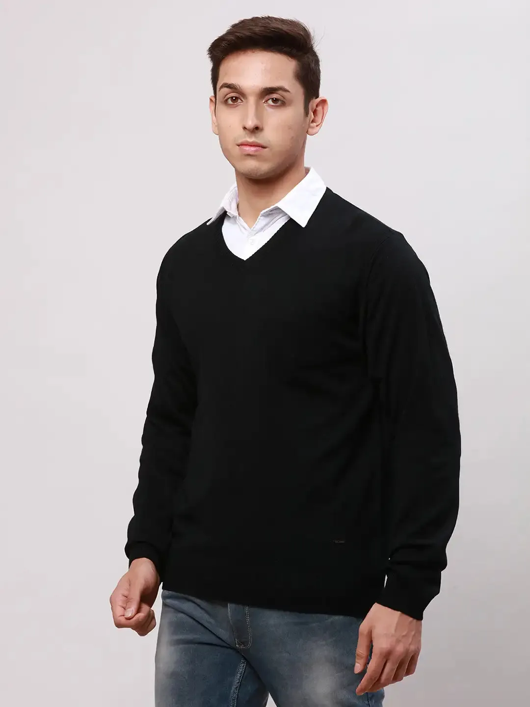 Park Avenue Men Black Regular Fit Solid Acrylic Full Sleeve V Neck Collar Pullovers
