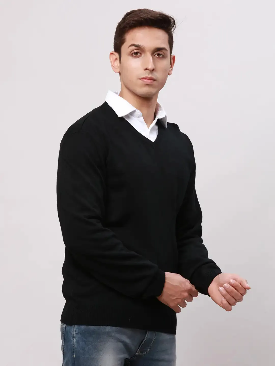 Park Avenue Men Black Regular Fit Solid Acrylic Full Sleeve V Neck Collar Pullovers