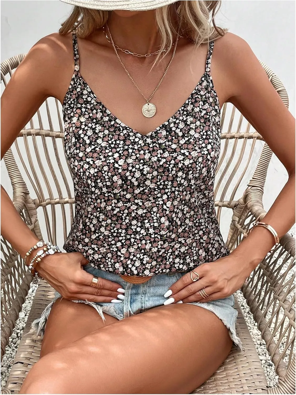 SOLY HUX Women's Ditsy Floral Print Cami Top V Neck Lace Trim Tie Backless Summer Tops