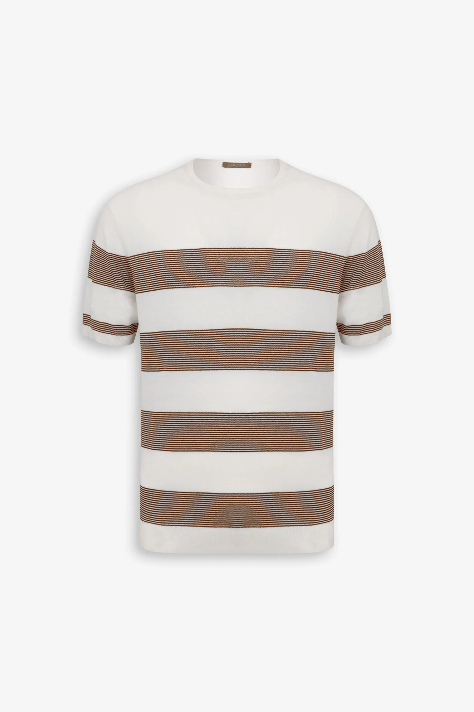T-shirt in maglia righe piazzate terra