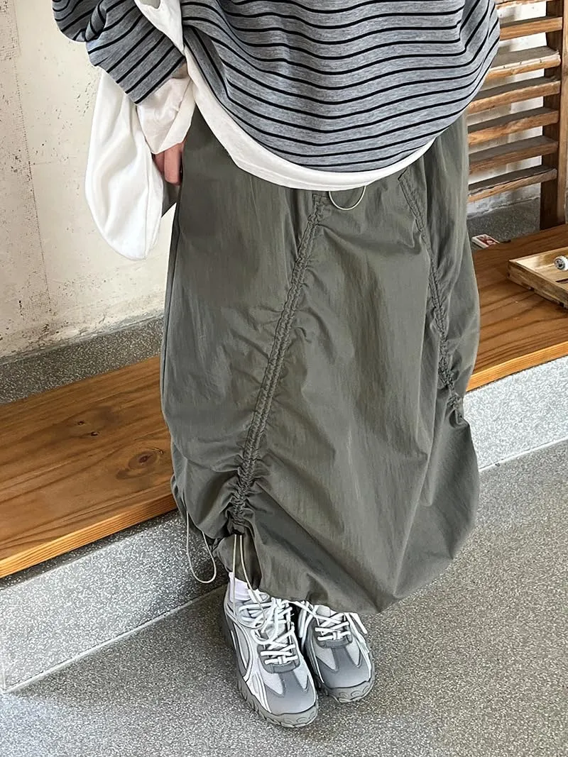 utcoco Women Casual Baggy Drawstring Parachute Skirt Lightweight Comfy Shirried Cargo Maxi Long Skirts with Pockets
